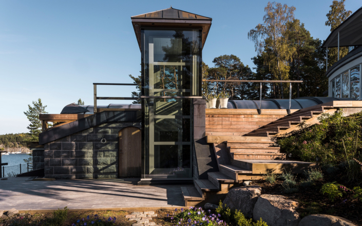 Cibes A5000 Elevator outdoors